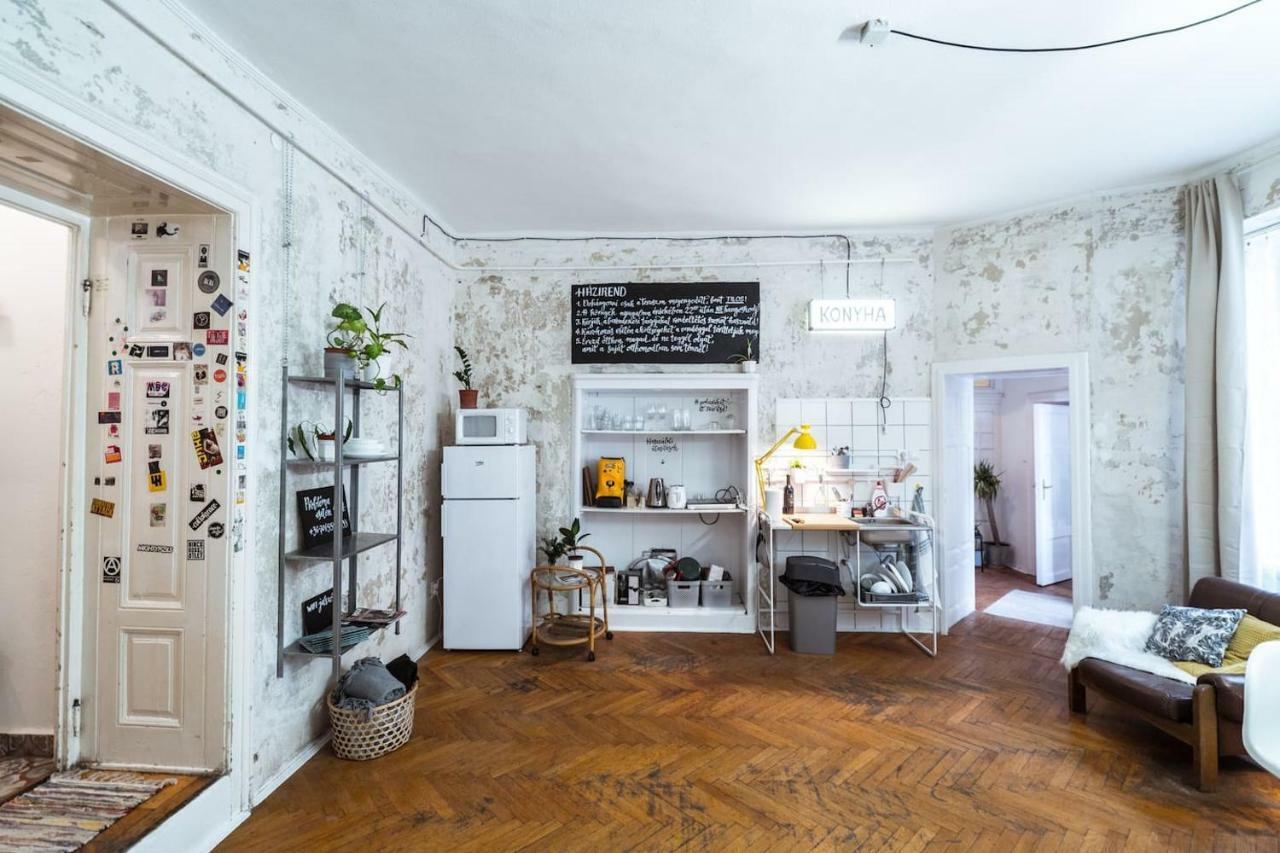 A Szoba Apartman Pécs Eksteriør bilde