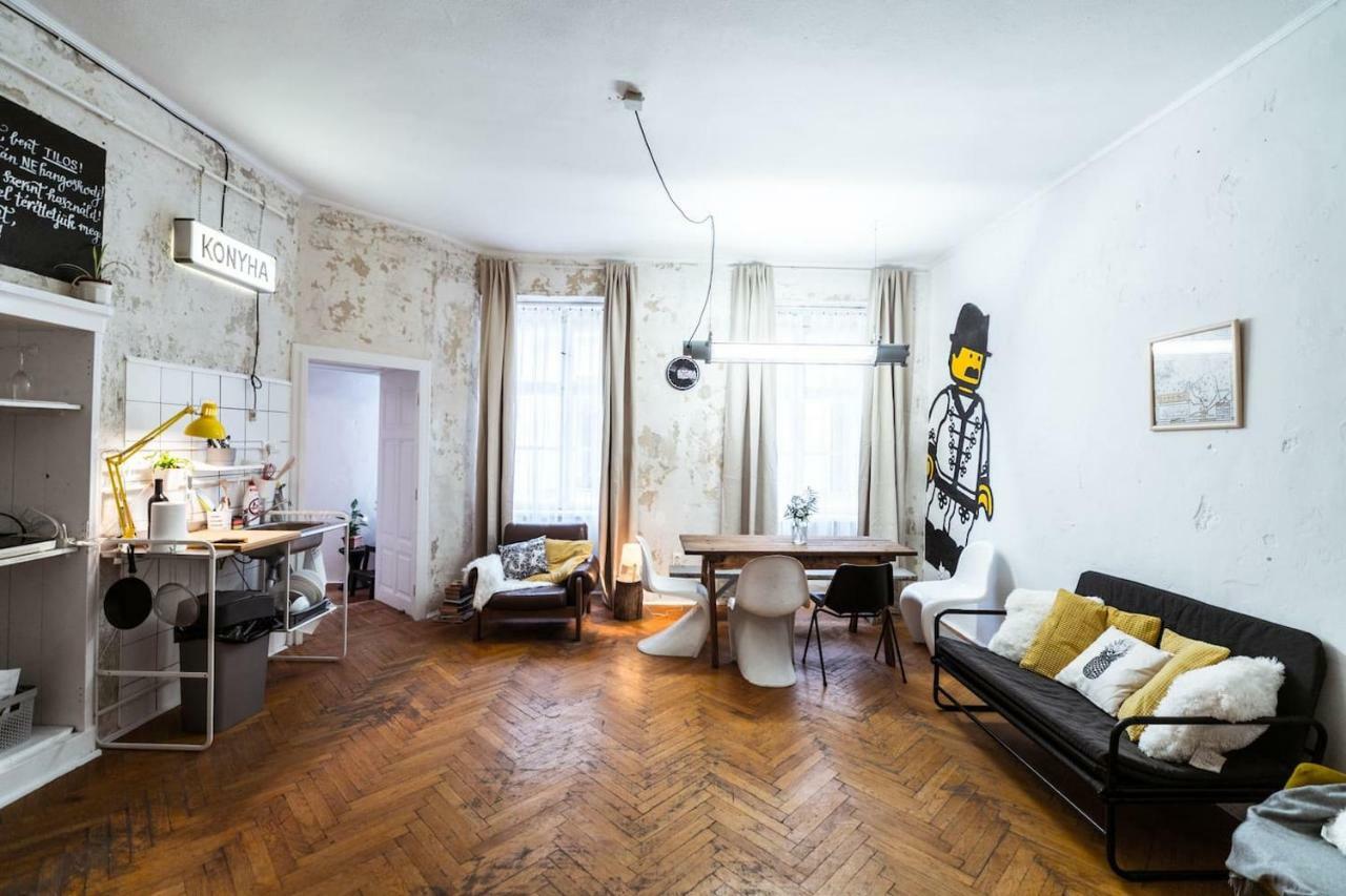 A Szoba Apartman Pécs Eksteriør bilde