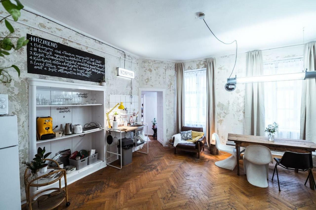 A Szoba Apartman Pécs Eksteriør bilde