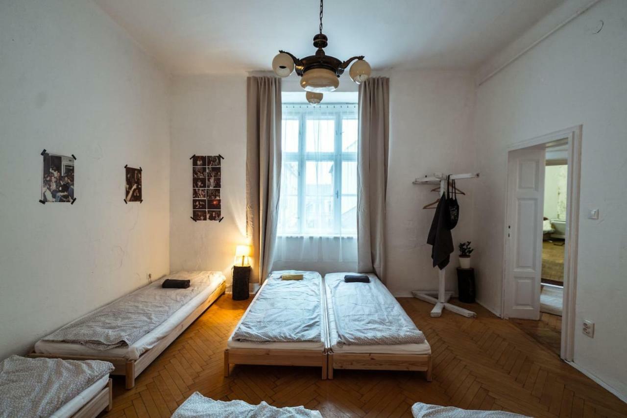 A Szoba Apartman Pécs Eksteriør bilde
